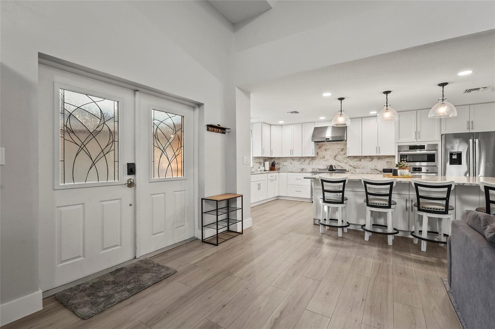 Image 14 of 69 For 430 Island Circle