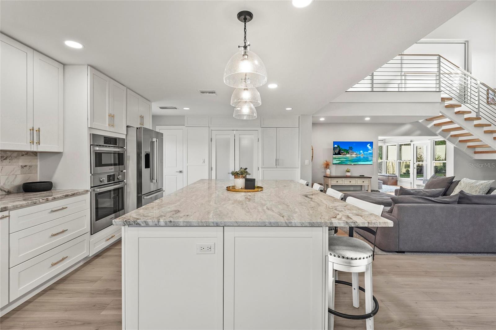 Image 19 of 69 For 430 Island Circle