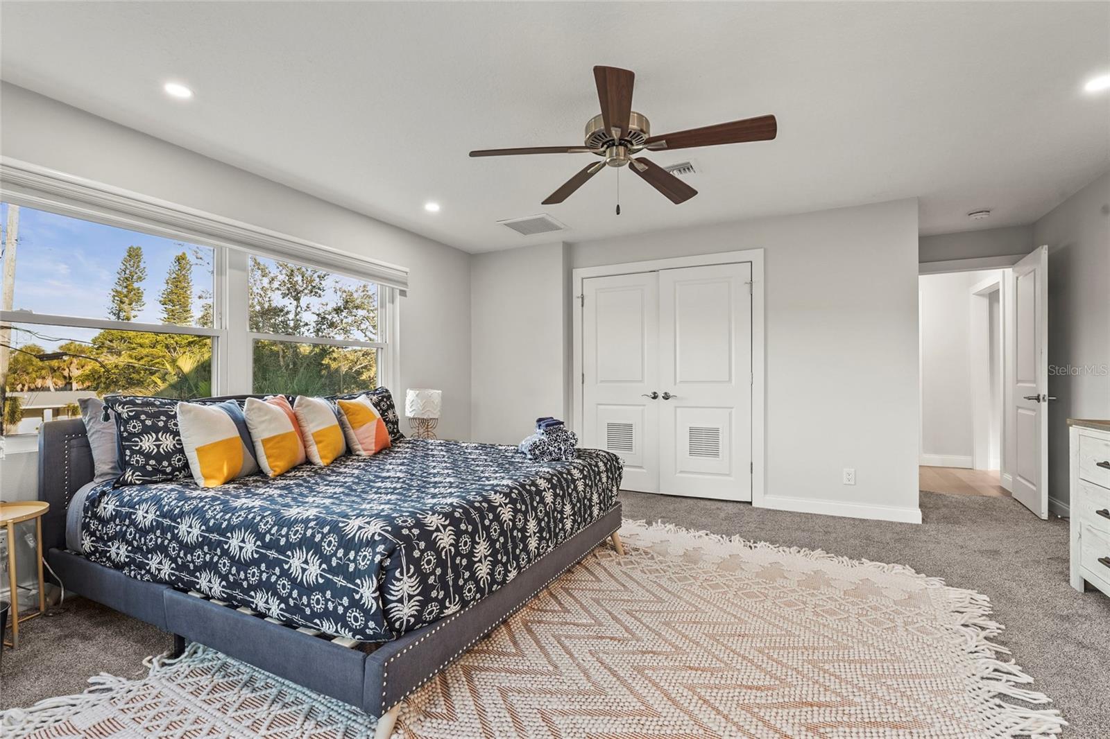 Image 49 of 69 For 430 Island Circle