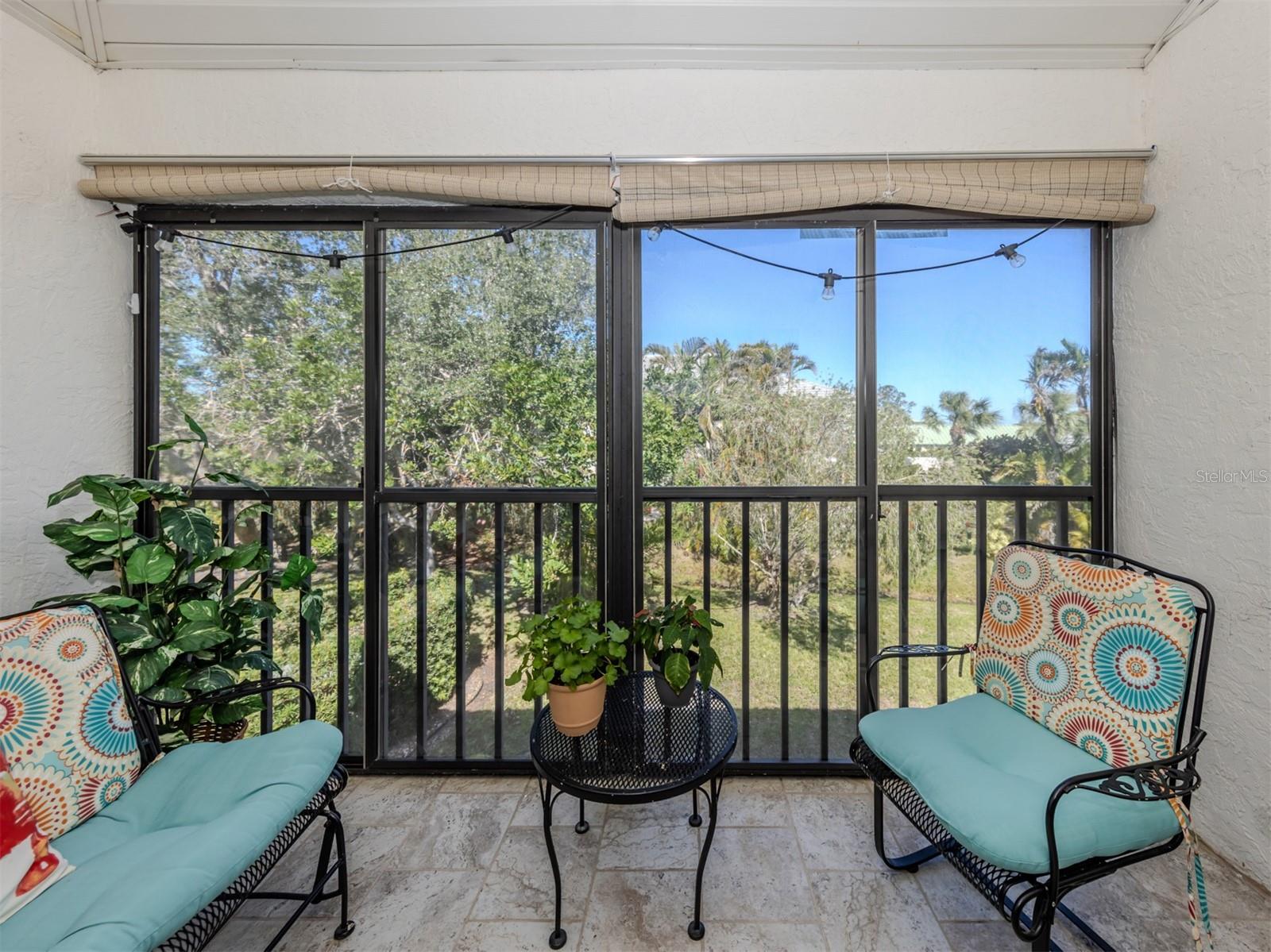 Image 21 of 50 For 926 Capri Isles Boulevard 228