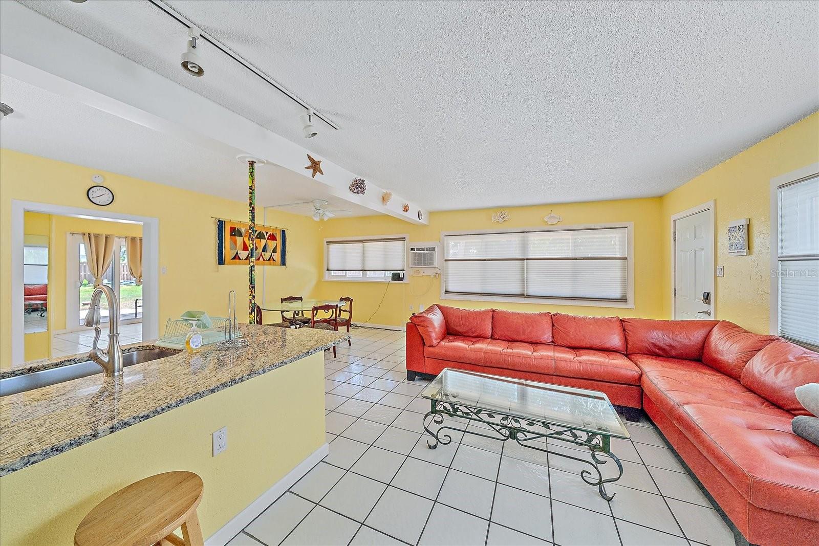 Image 18 of 45 For 4859 Commonwealth Drive