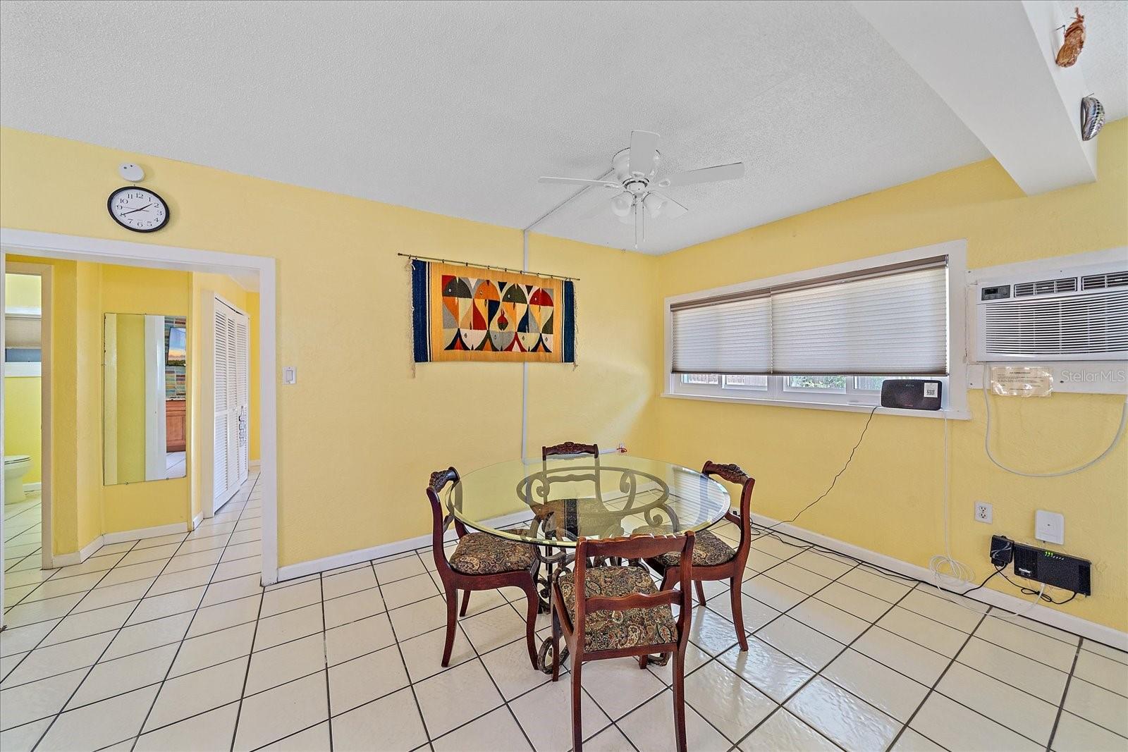 Image 22 of 45 For 4859 Commonwealth Drive