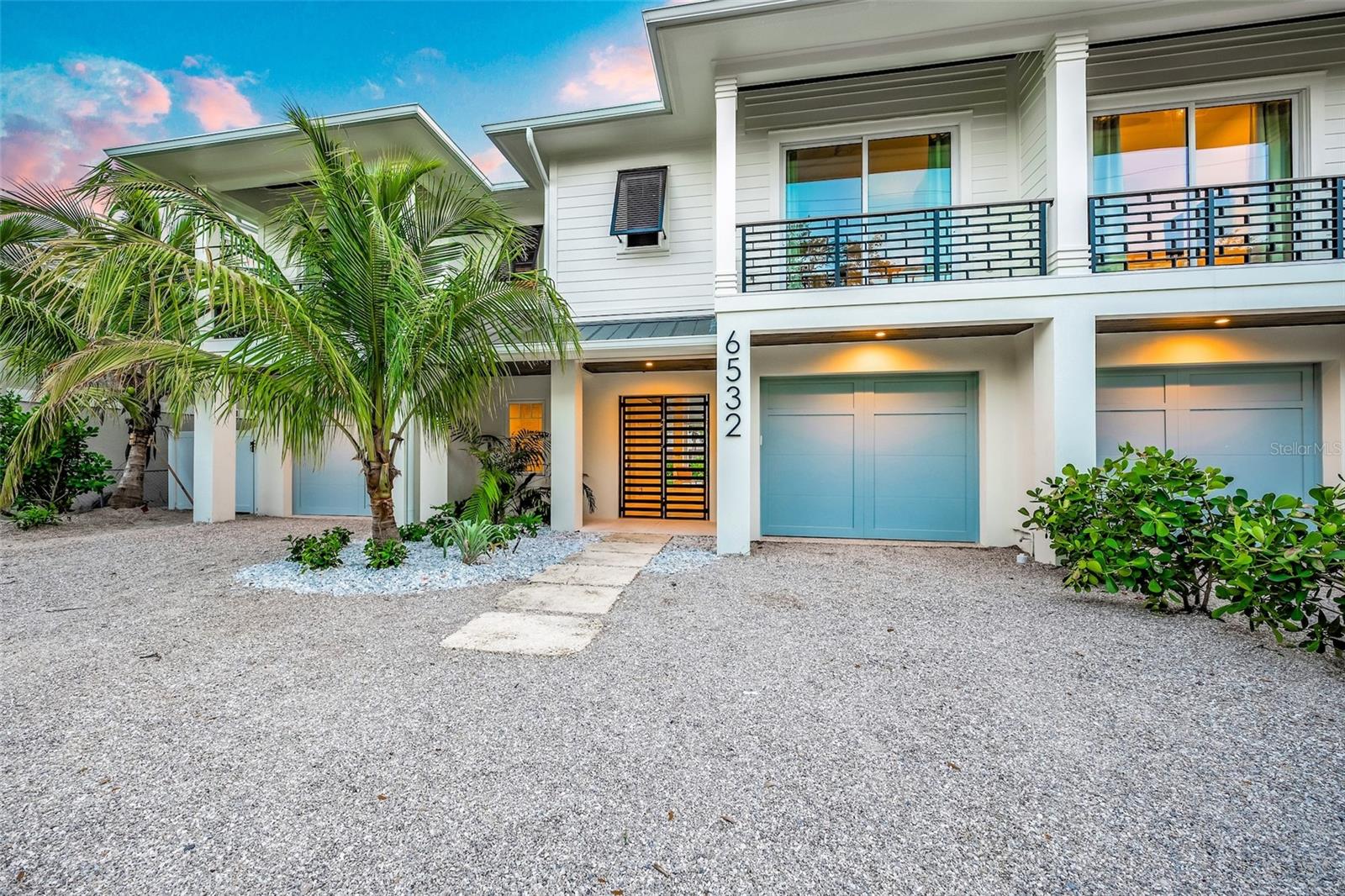 Image 4 of 79 For 6532 Peacock Road