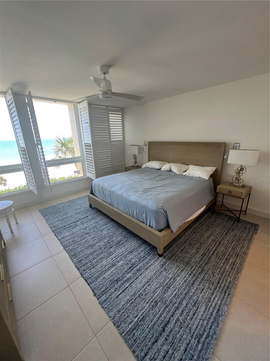 Image 4 of 9 For 1055 Gulf Of Mexico Drive 305