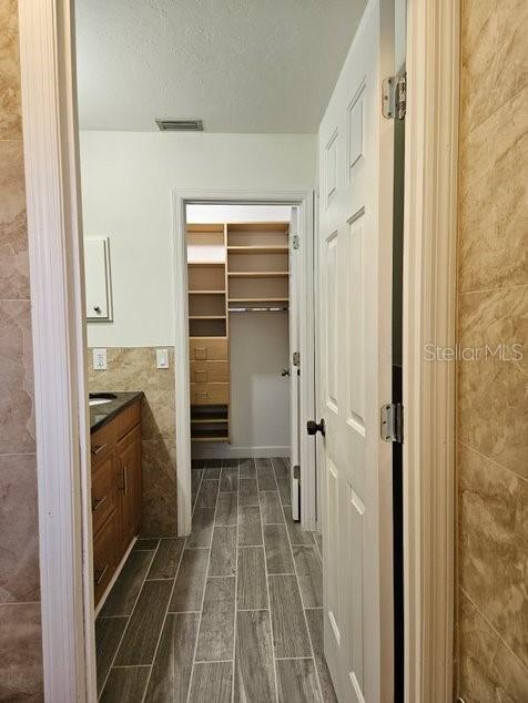Image 12 of 21 For 4252 Prairie View Drive S