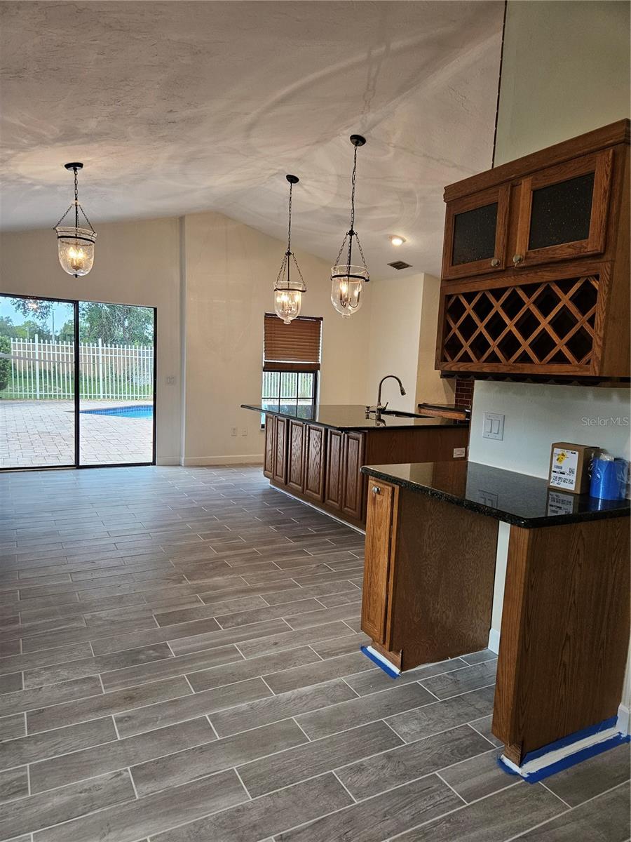 Image 16 of 21 For 4252 Prairie View Drive S
