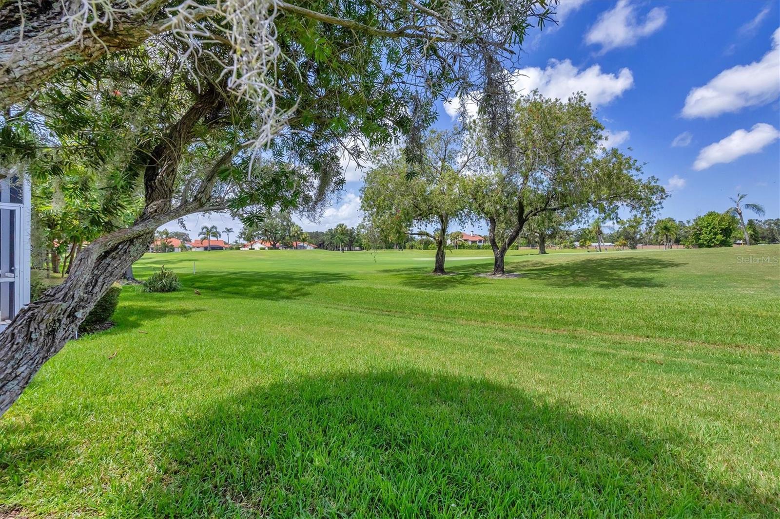 Image 30 of 57 For 4058 Caddie Drive E