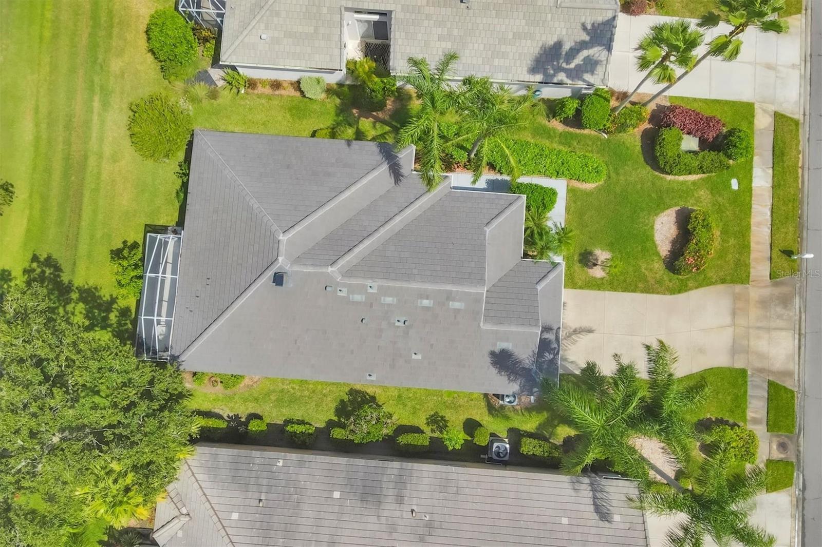 Image 32 of 57 For 4058 Caddie Drive E