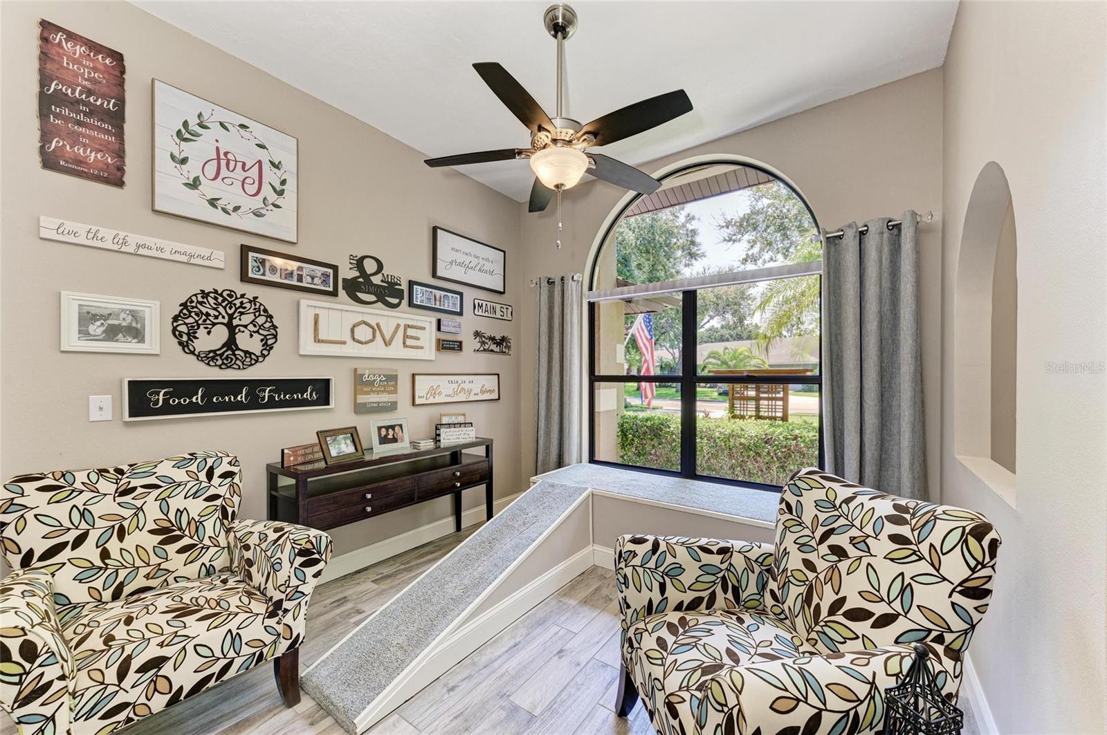 Image 13 of 69 For 8416 Palm Lakes Court