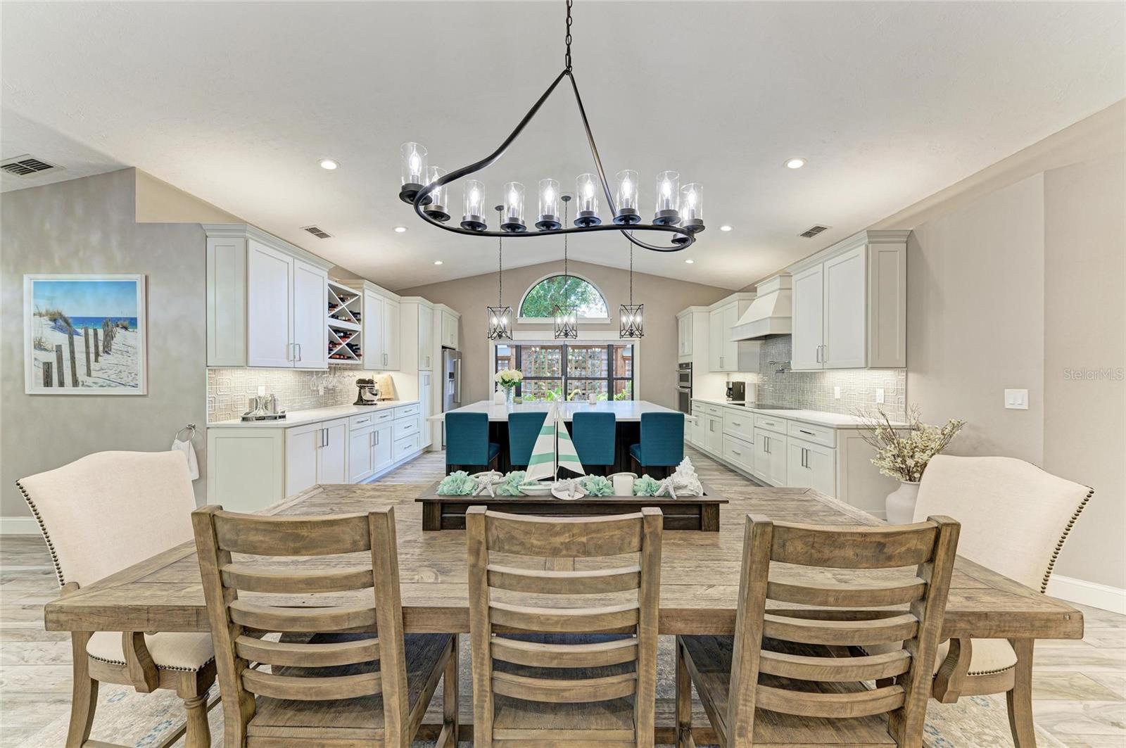 Image 16 of 69 For 8416 Palm Lakes Court