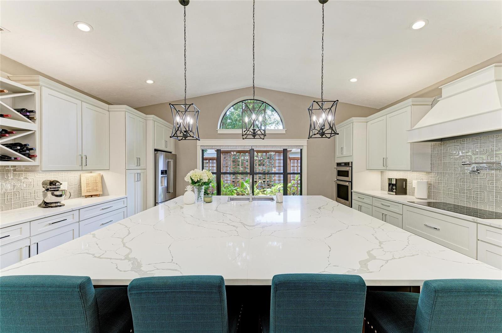 Image 23 of 69 For 8416 Palm Lakes Court