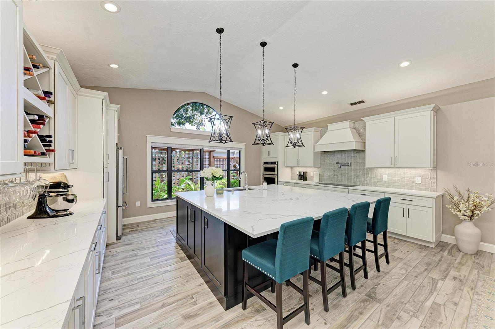 Image 24 of 69 For 8416 Palm Lakes Court