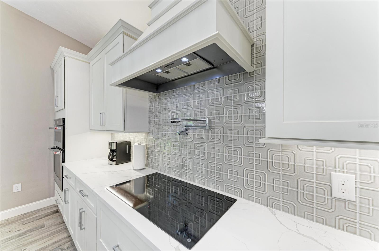 Image 25 of 69 For 8416 Palm Lakes Court