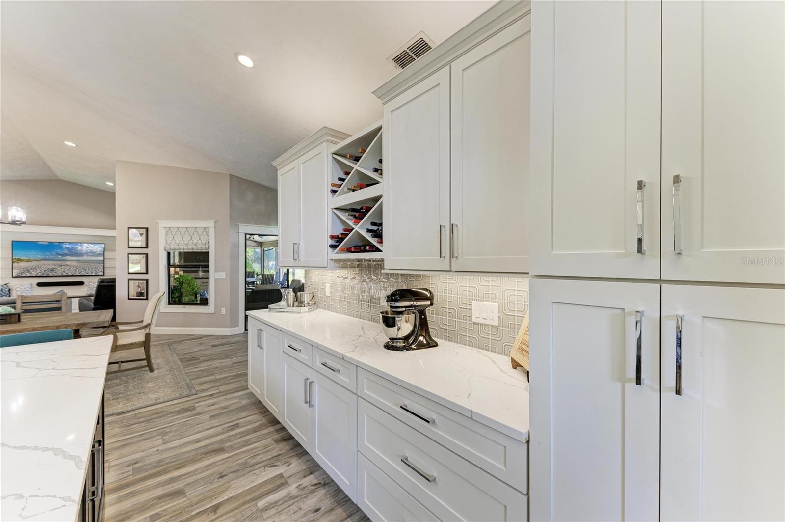 Image 29 of 69 For 8416 Palm Lakes Court