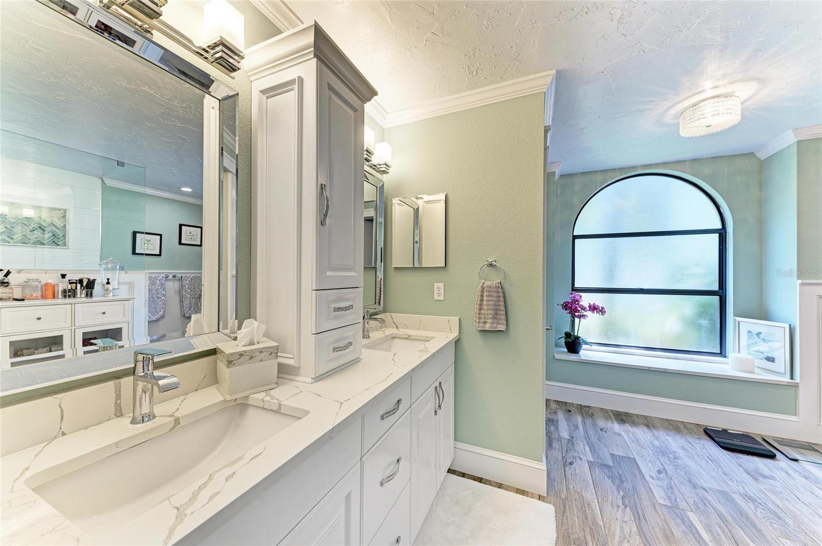 Image 36 of 69 For 8416 Palm Lakes Court