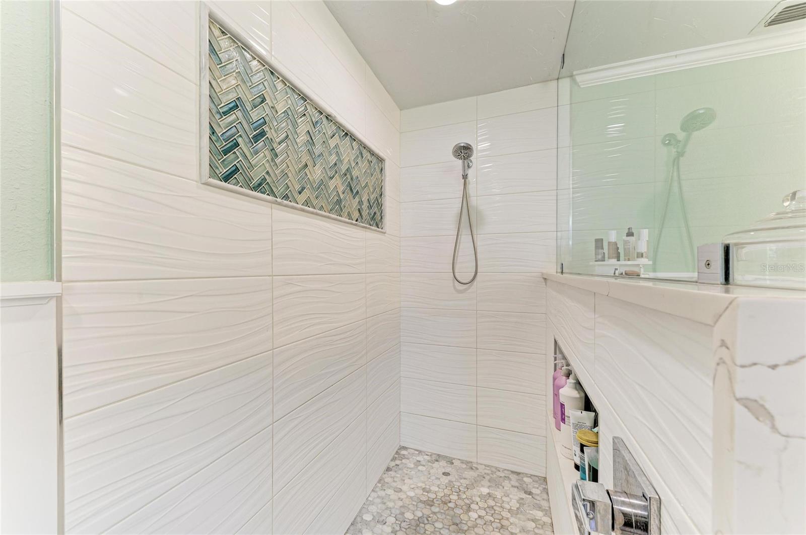 Image 38 of 69 For 8416 Palm Lakes Court
