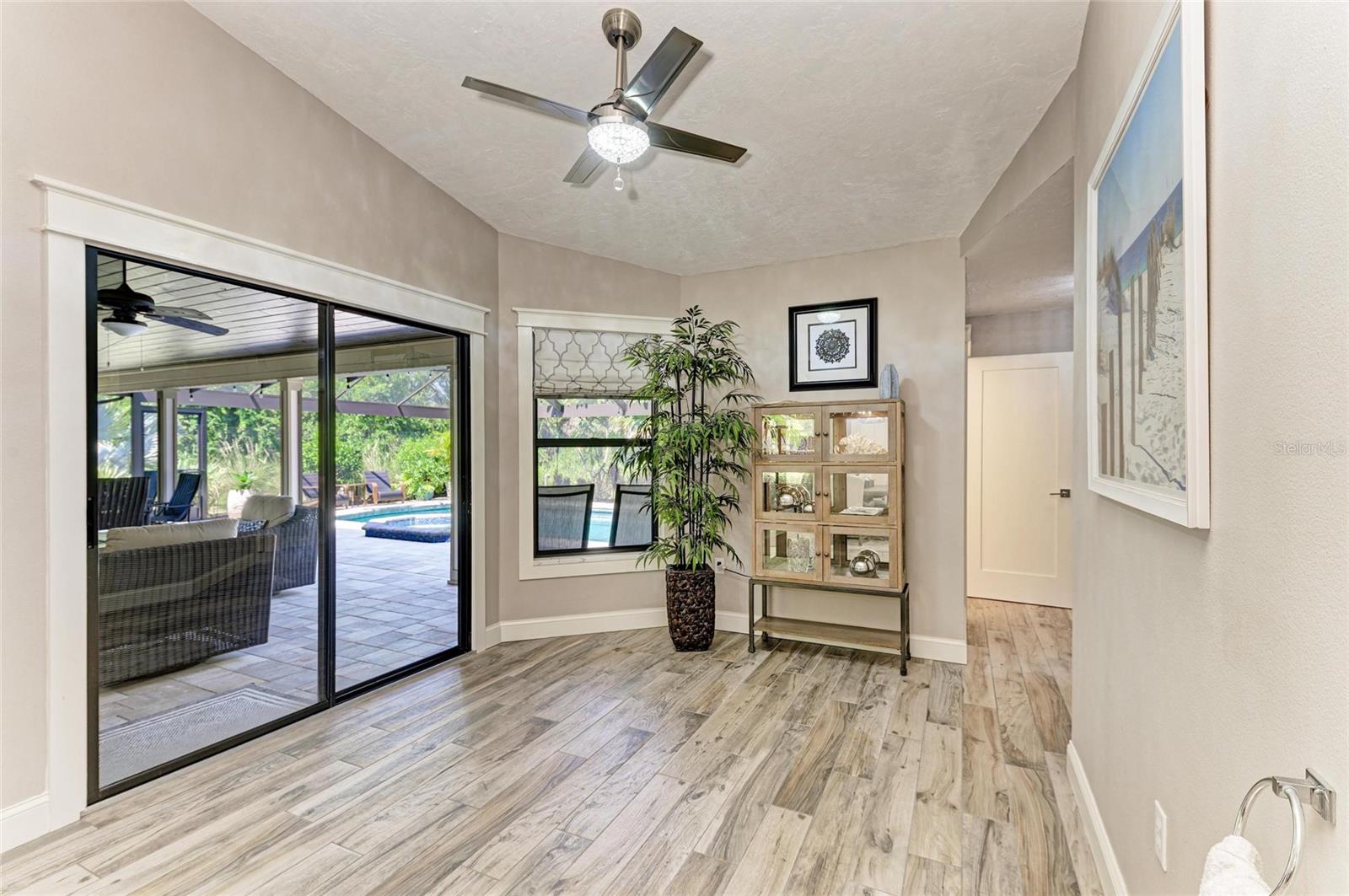 Image 39 of 69 For 8416 Palm Lakes Court