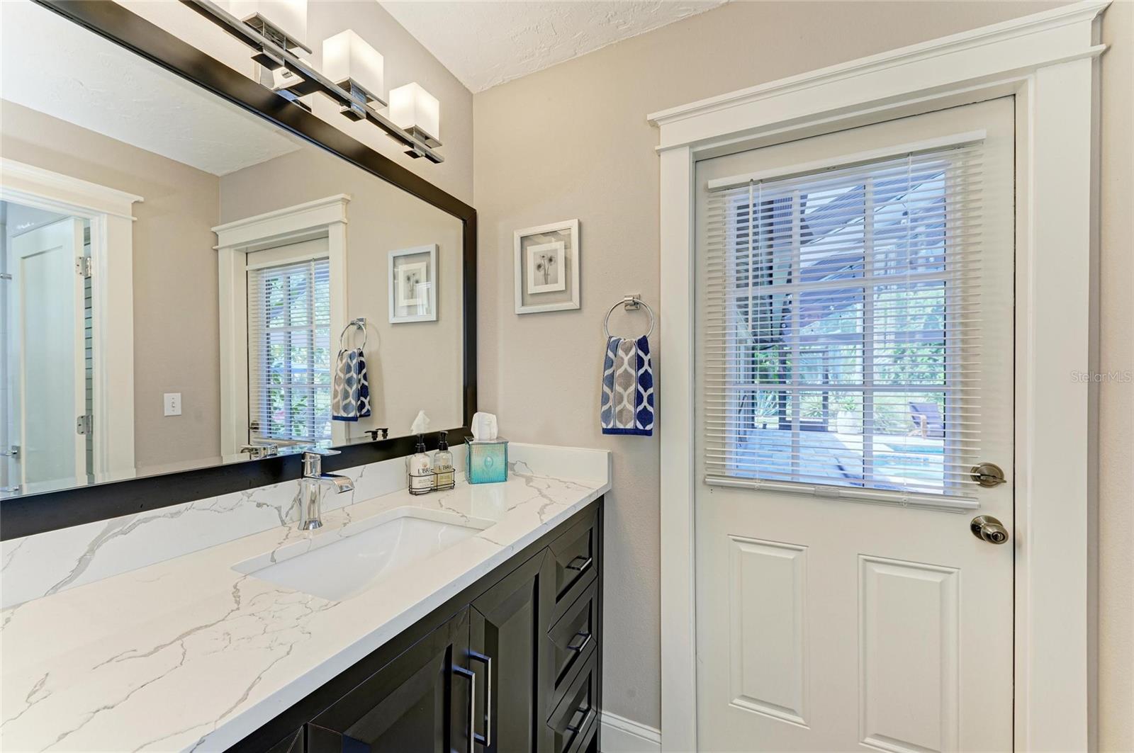 Image 43 of 69 For 8416 Palm Lakes Court