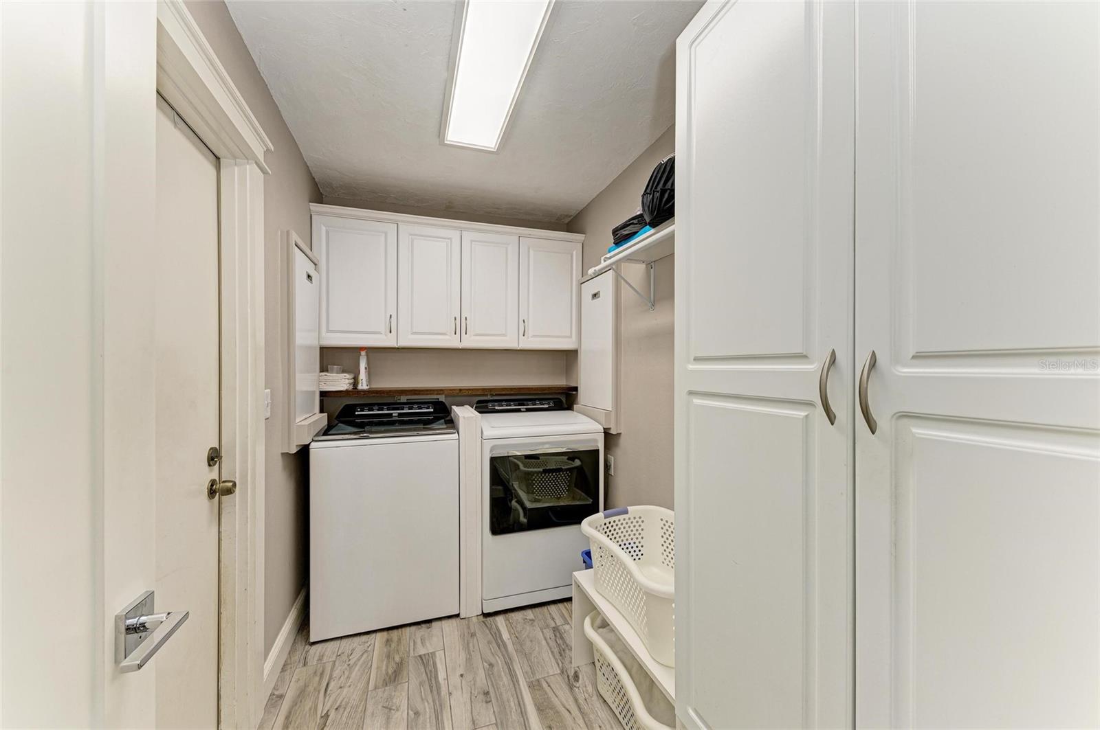 Image 47 of 69 For 8416 Palm Lakes Court