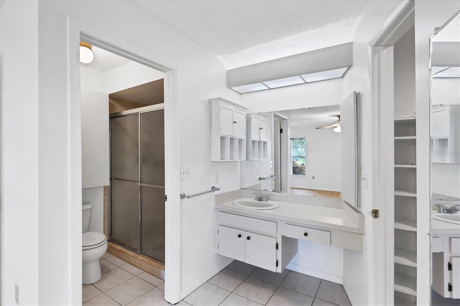 Image 24 of 48 For 3909 Center Gate Circle 5