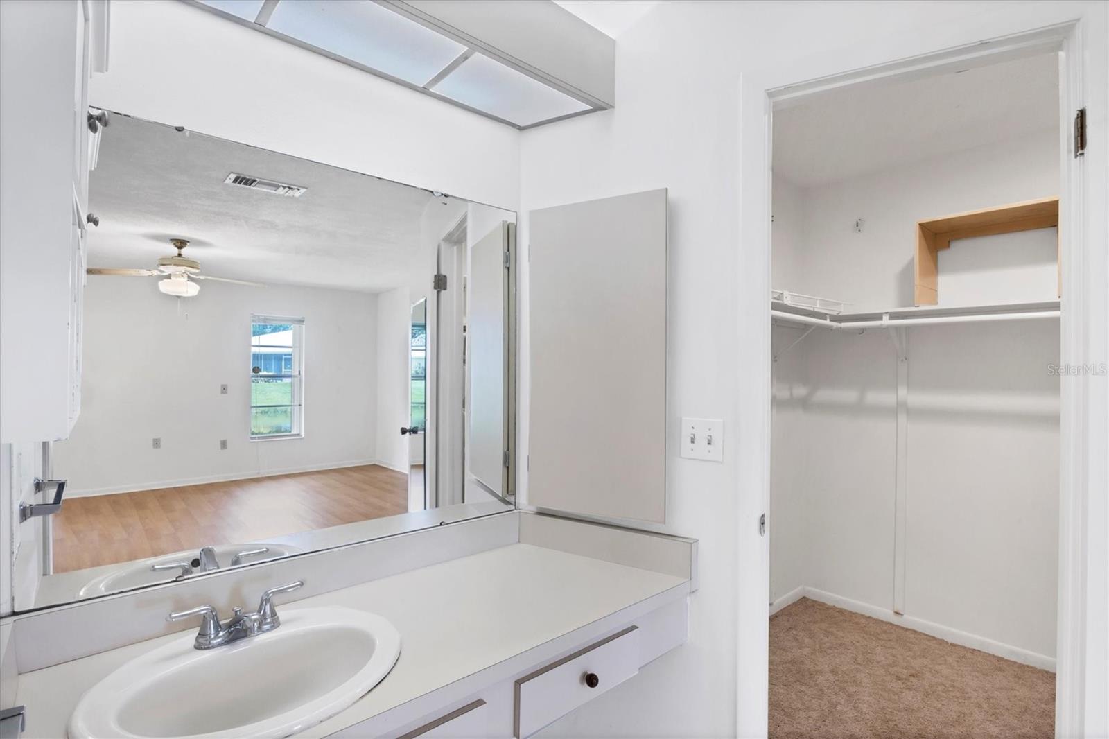 Image 26 of 48 For 3909 Center Gate Circle 5