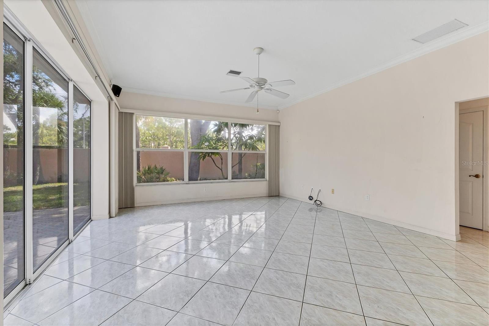 Image 10 of 37 For 4852 Jacaranda Heights Drive