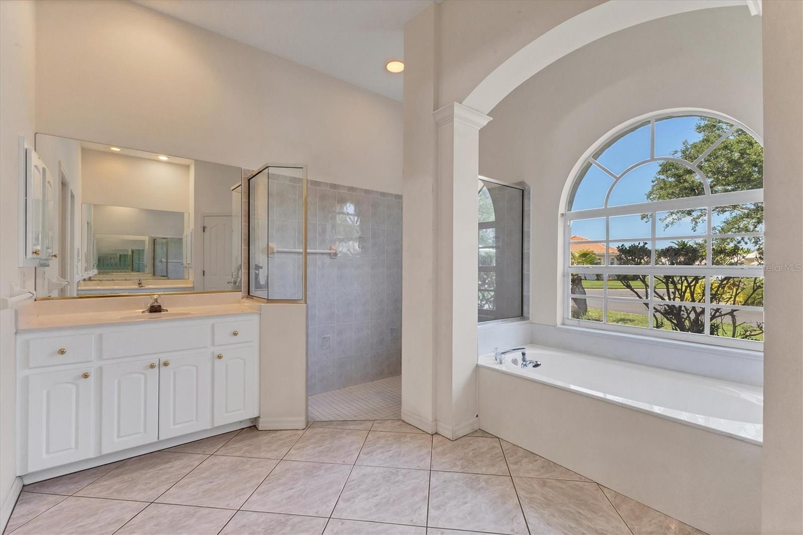 Image 20 of 37 For 4852 Jacaranda Heights Drive