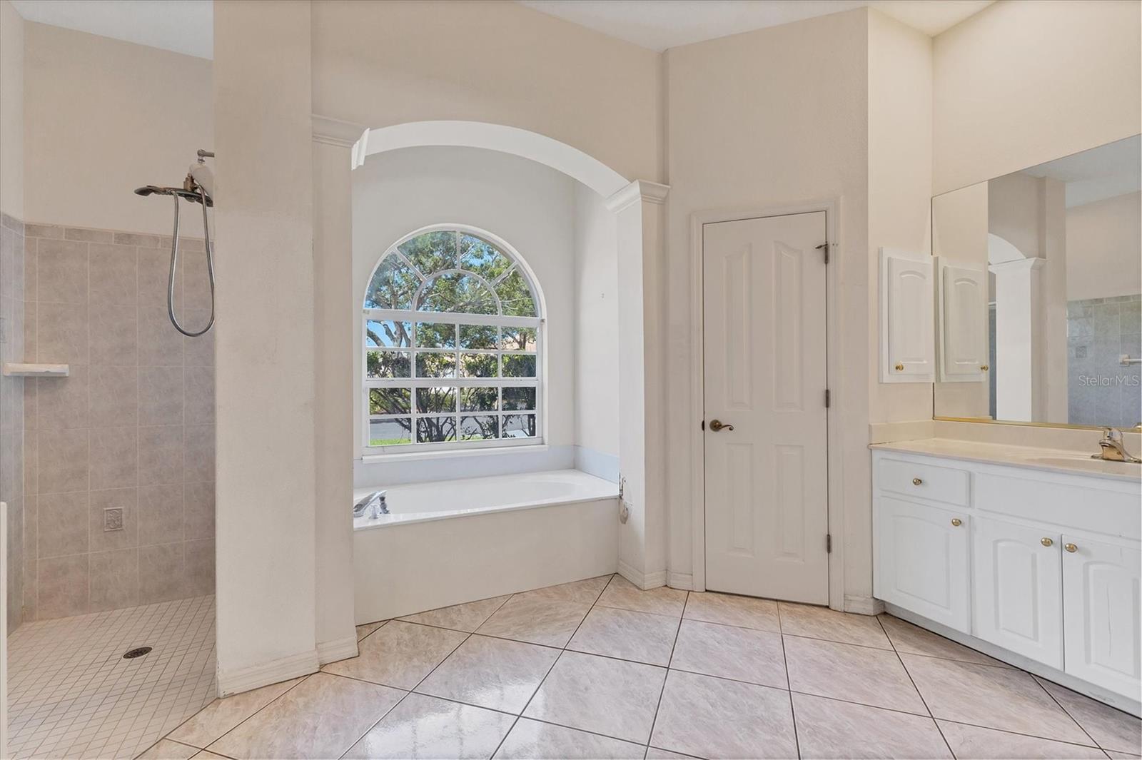 Image 21 of 37 For 4852 Jacaranda Heights Drive