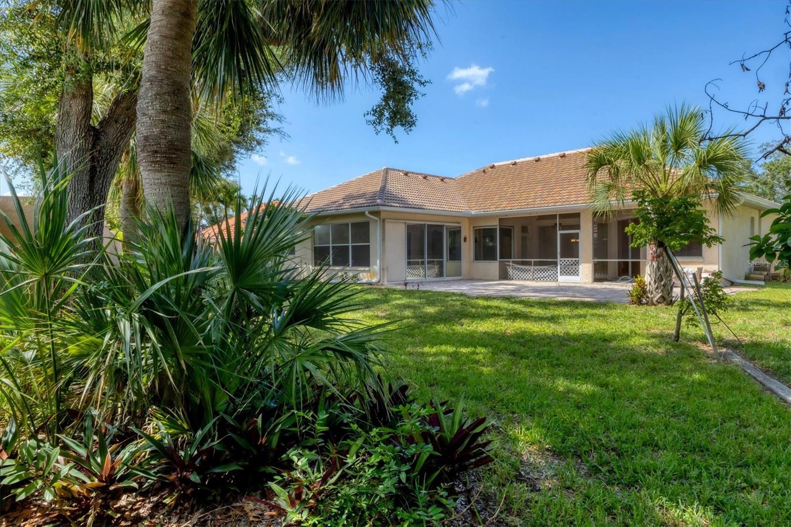 Image 31 of 37 For 4852 Jacaranda Heights Drive