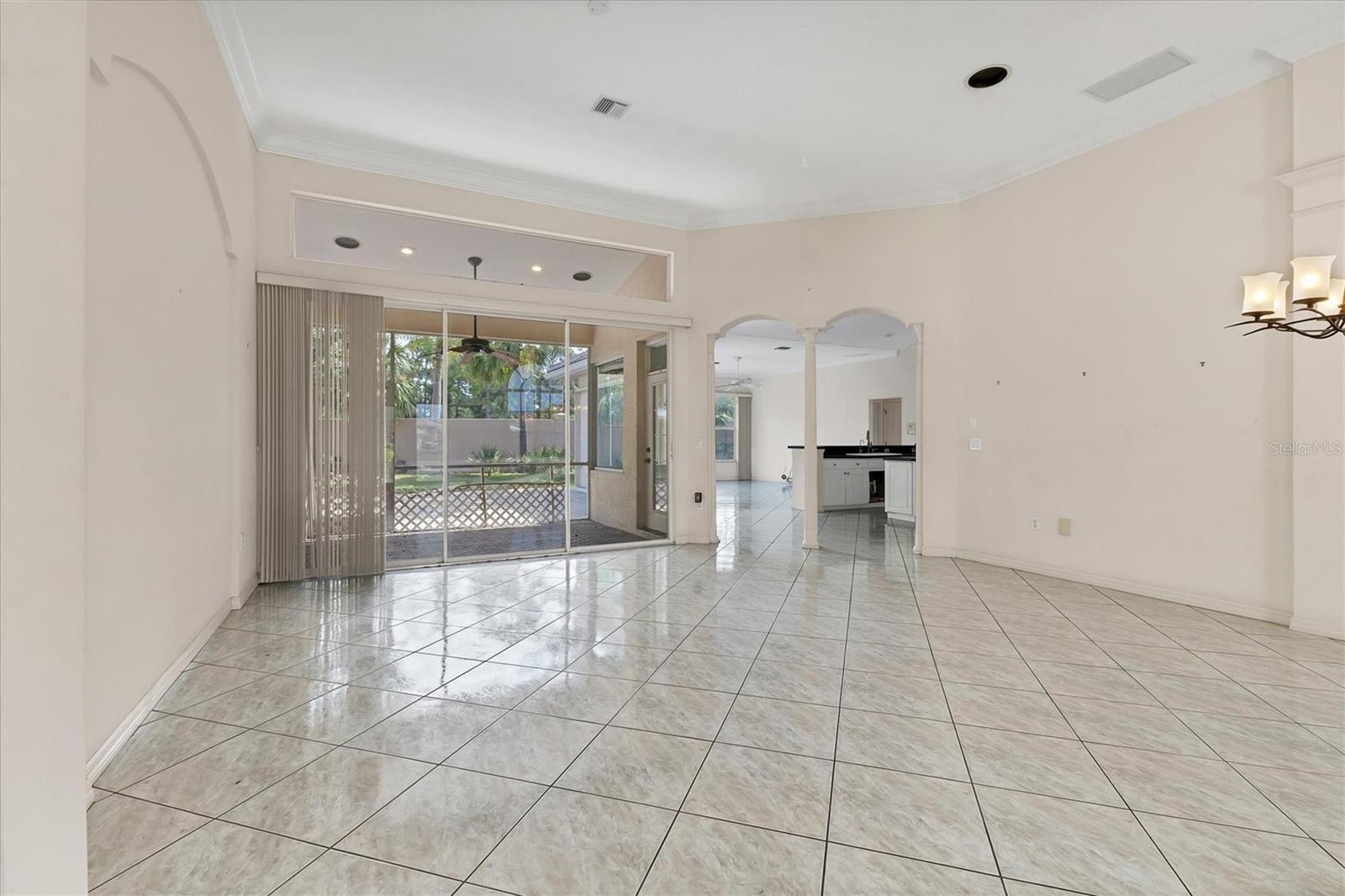 Image 7 of 37 For 4852 Jacaranda Heights Drive