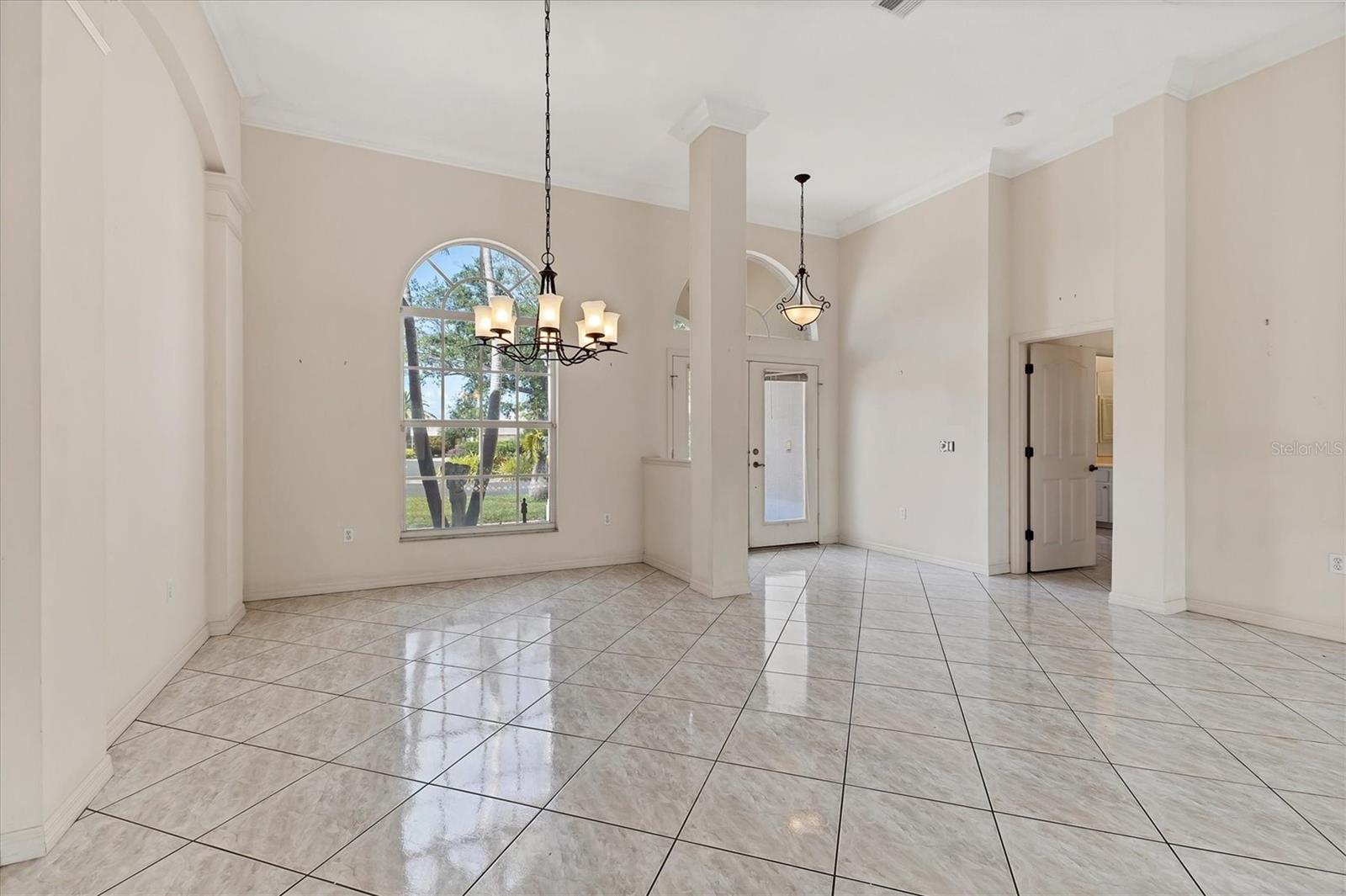 Image 8 of 37 For 4852 Jacaranda Heights Drive
