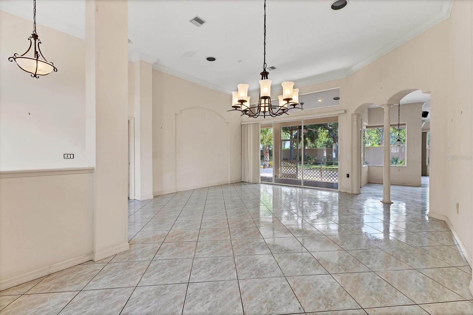 Image 9 of 37 For 4852 Jacaranda Heights Drive