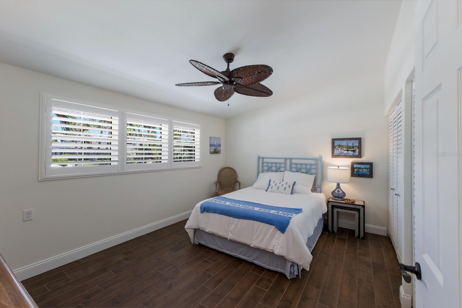 Image 31 of 62 For 519 71st Street