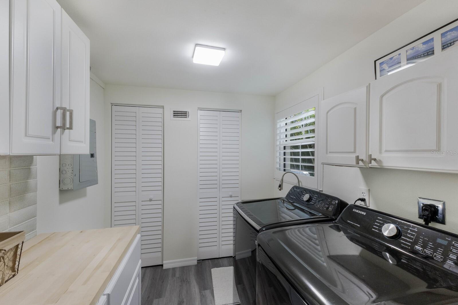 Image 34 of 62 For 519 71st Street