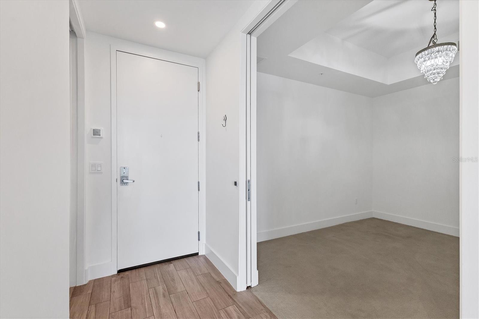 Image 5 of 27 For 332 Cocoanut Avenue 507