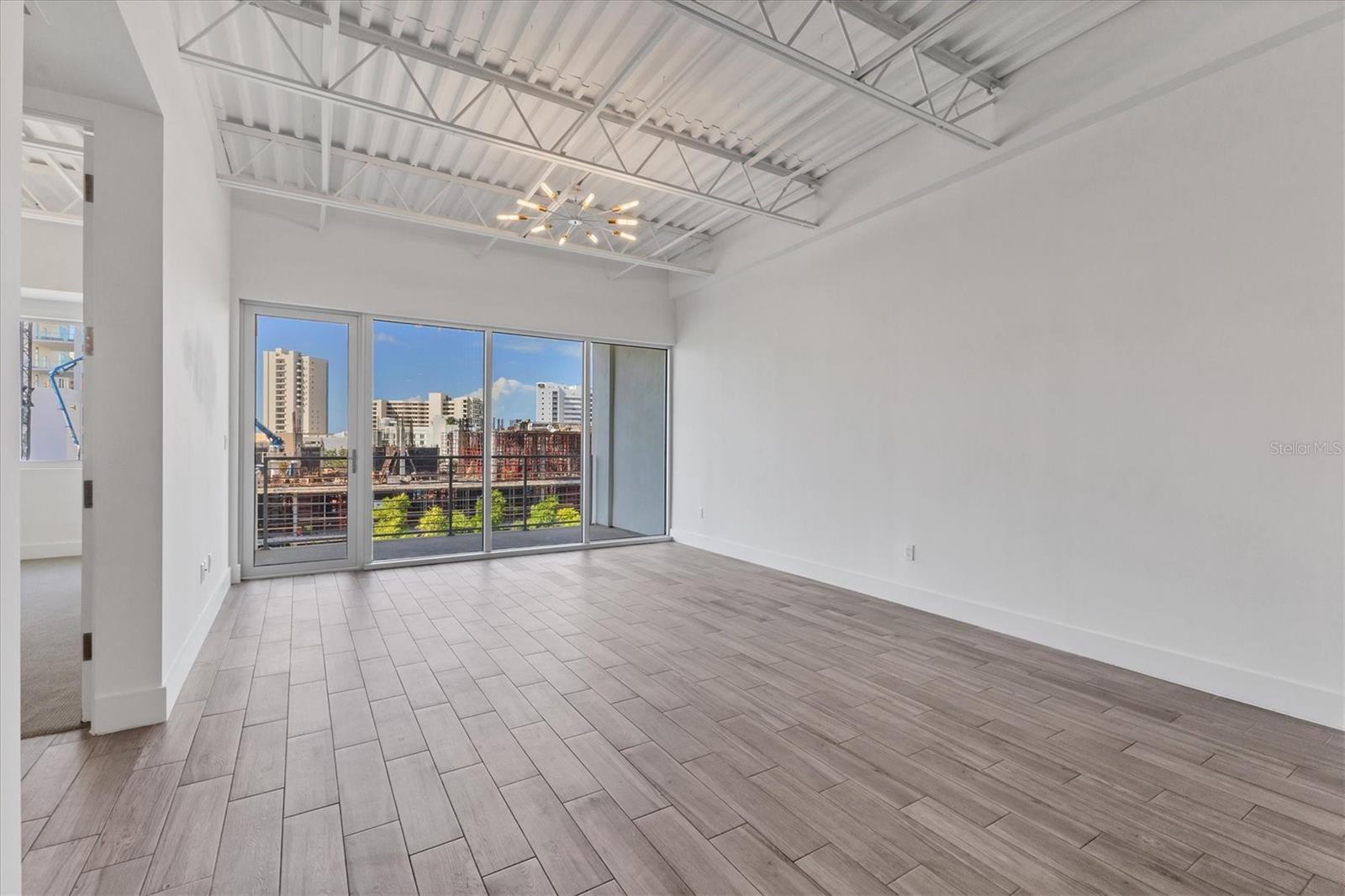 Image 6 of 27 For 332 Cocoanut Avenue 507