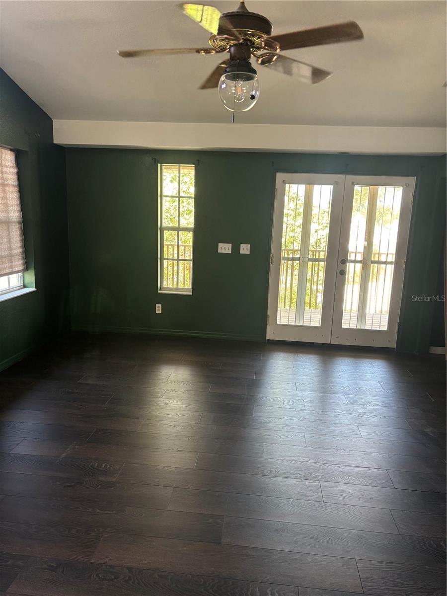 Image 10 of 32 For 4964 44th Avenue N