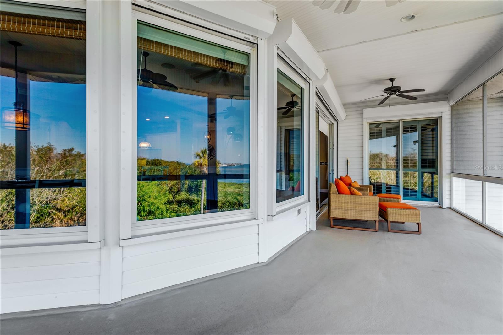 Listing photo id 18 for 511 Seaview Drive