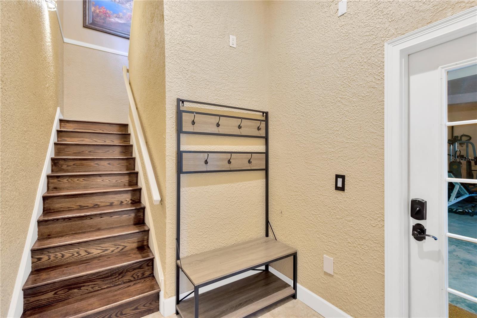 Listing photo id 21 for 511 Seaview Drive
