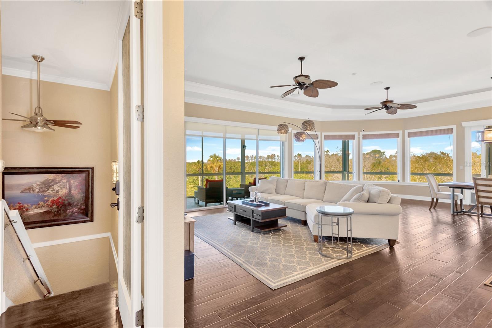 Listing photo id 25 for 511 Seaview Drive
