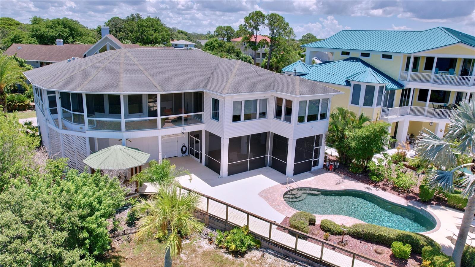 Listing photo id 53 for 511 Seaview Drive