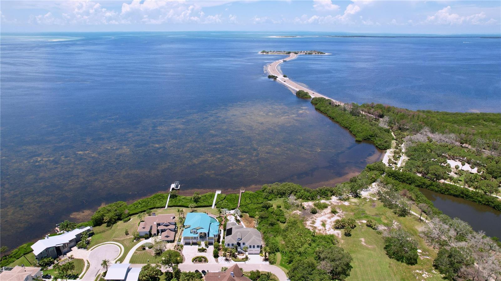 Listing photo id 61 for 511 Seaview Drive