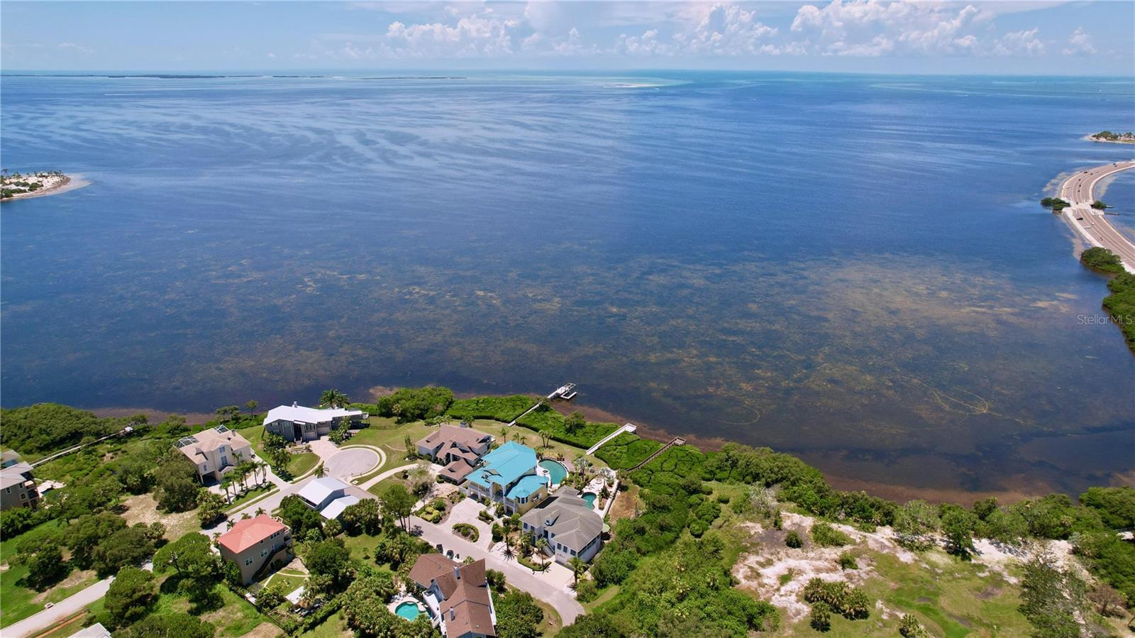Listing photo id 62 for 511 Seaview Drive