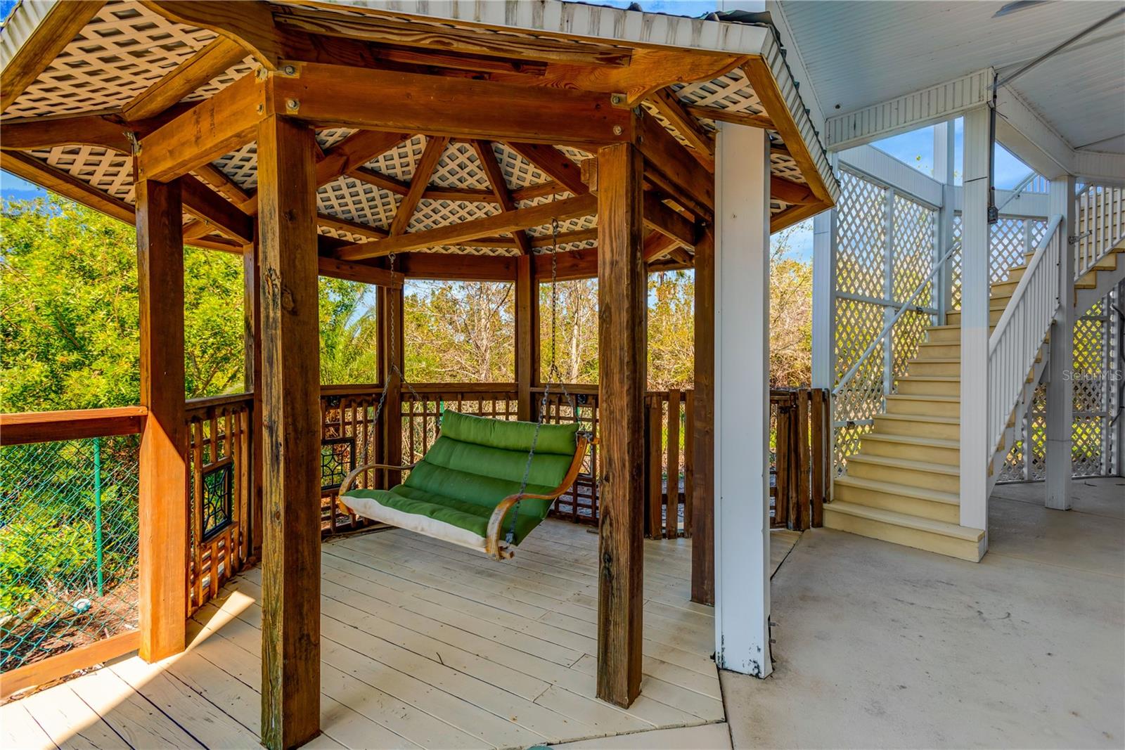 Listing photo id 5 for 511 Seaview Drive