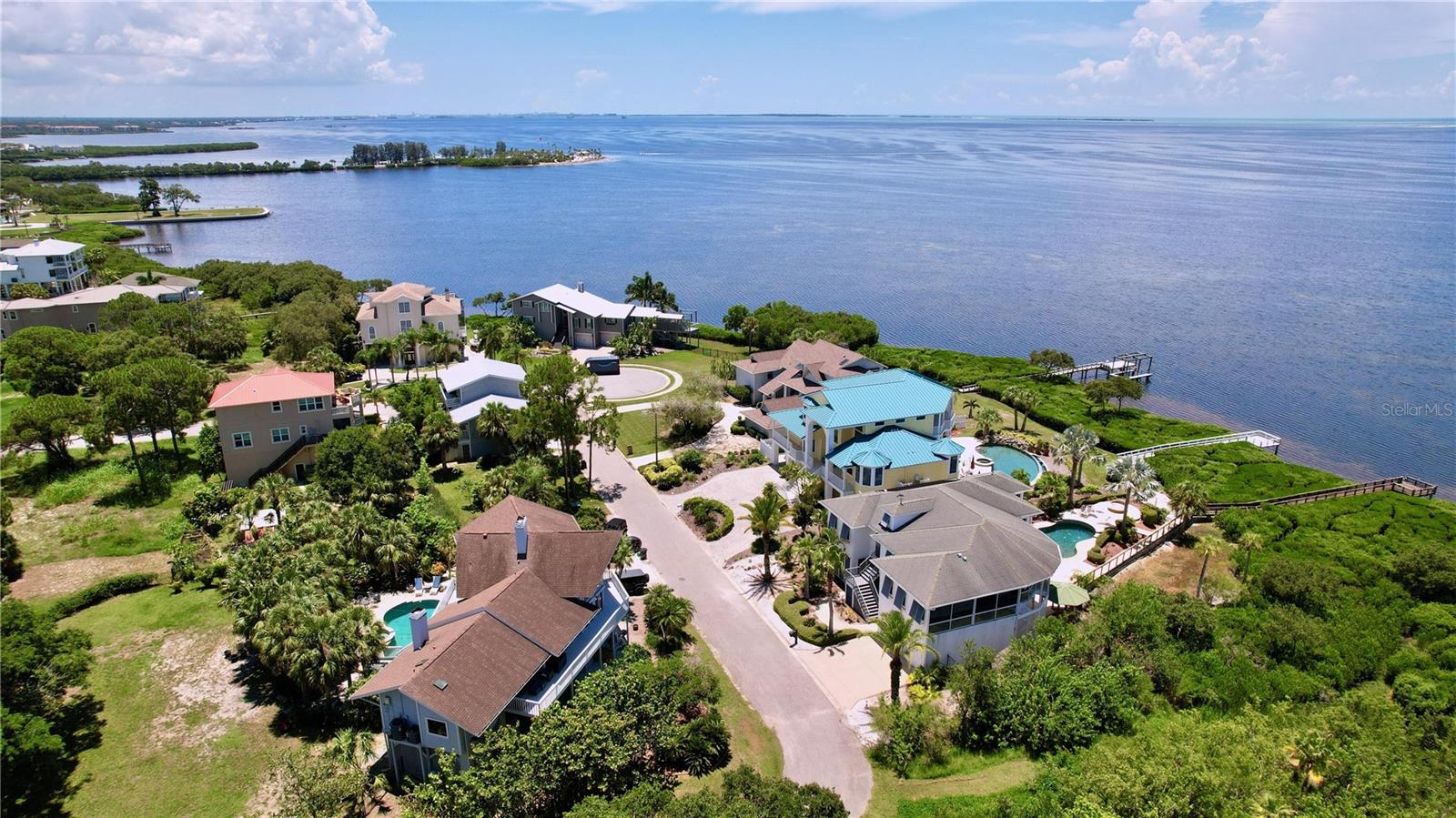 Listing photo id 72 for 511 Seaview Drive