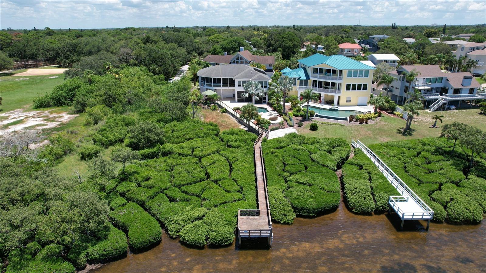 Listing photo id 73 for 511 Seaview Drive