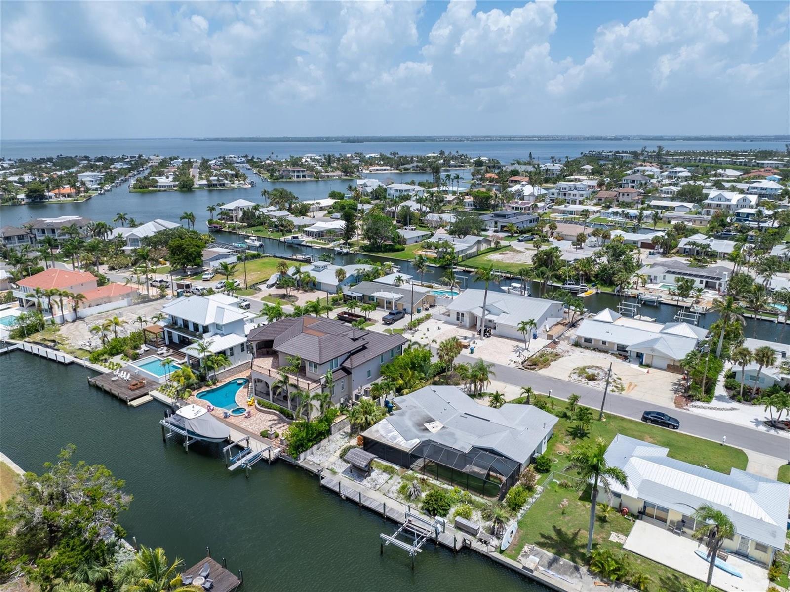 Image 9 of 14 For 524 70th Street
