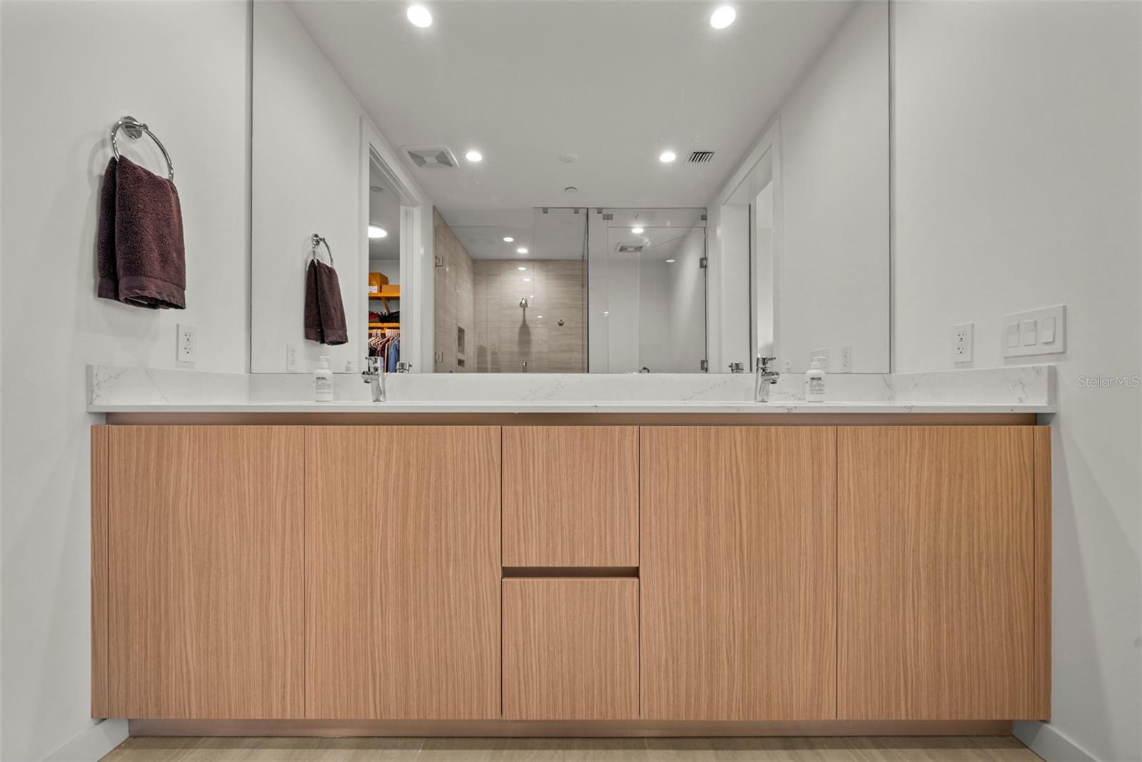 Image 36 of 91 For 301 Quay Commons  1008