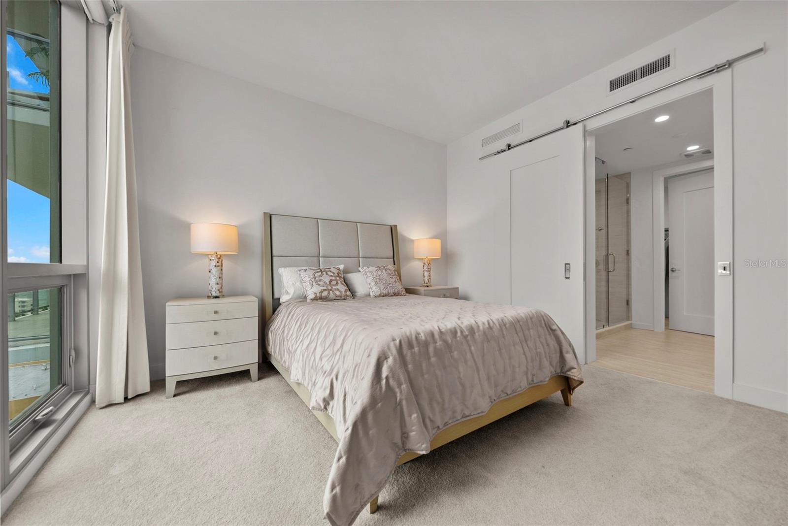 Image 4 of 91 For 301 Quay Commons  1008