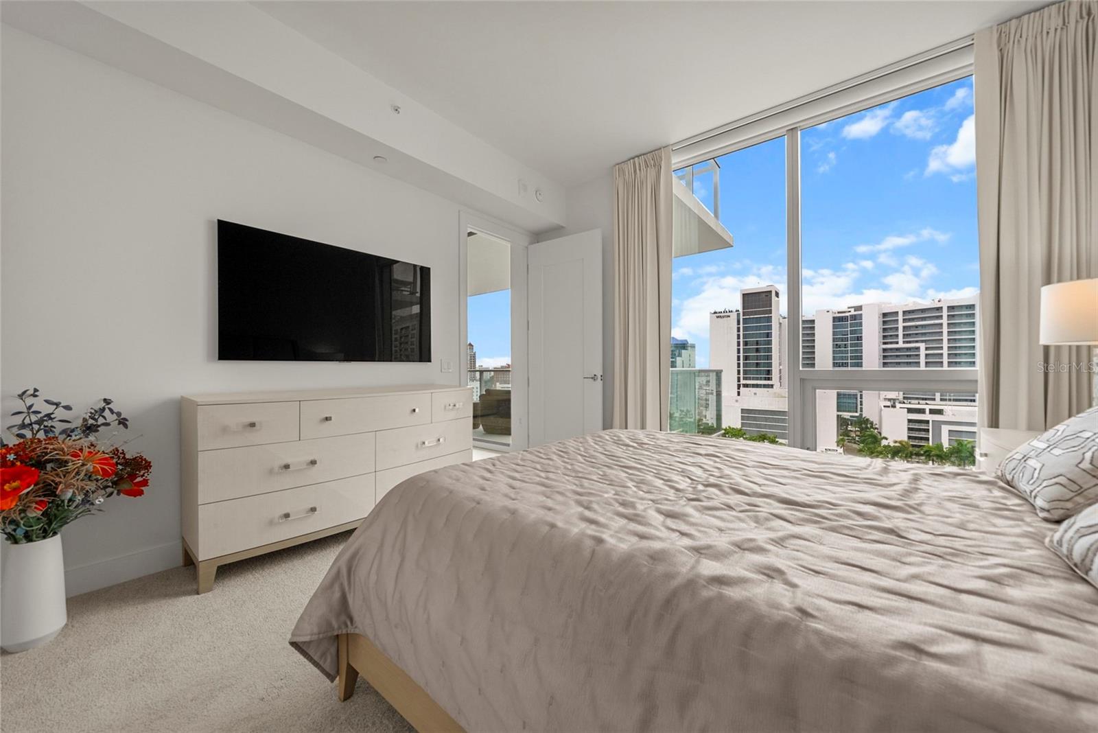 Image 40 of 91 For 301 Quay Commons  1008